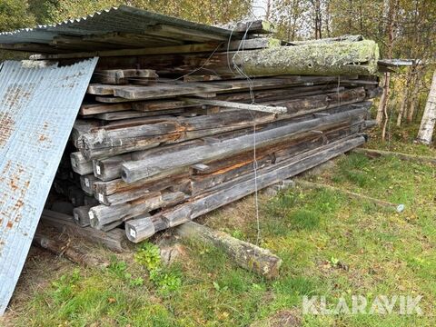 Sonstige Timrat härbre med loft, nedmonterad