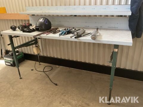 Arbetsbord med diverse utrustning IGAR 3