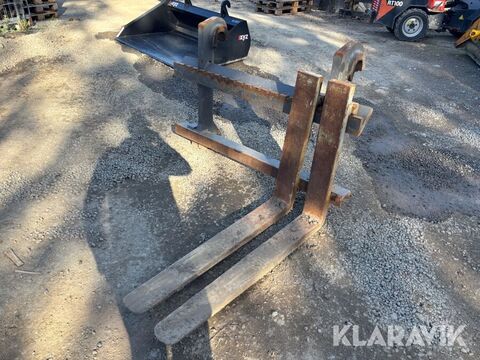 Sonstige Pallgafflar med storstora BM fäste