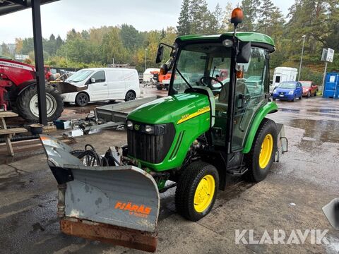 John Deere 3520