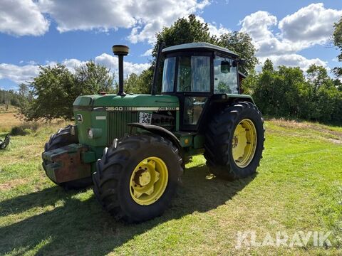 John Deere 3640