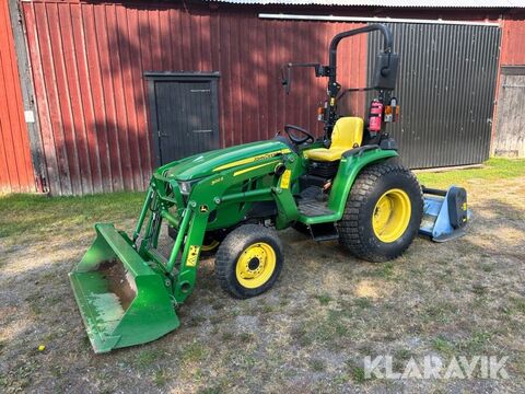 John Deere 3038E