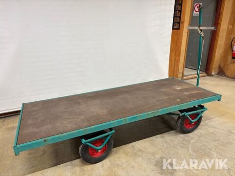 Materialvagn med 4hjulsstyrning 2