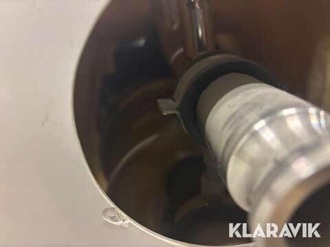 Vattentank med tillhörande pump Grundfos 3