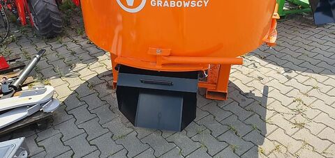 Betoniarka ciągnikowa 800L  / Traktorbetonmische 3