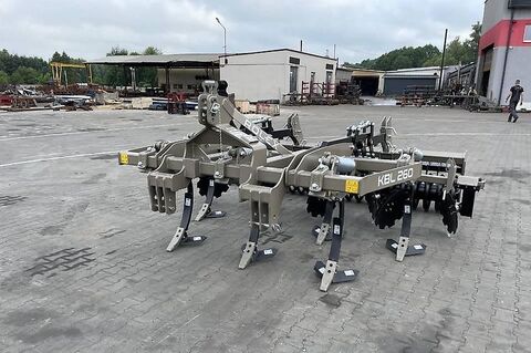 Kultywator bezorkowy lekki / Kultivator: leichte 2