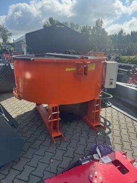 Sonstige AGROMICHALAK elektrischer Zwangsmischer 1800l