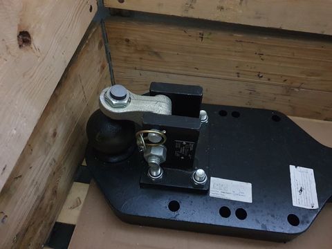Scharmüller Tragplatte K80® Massey Ferguson,Claas/HD Drawbar
