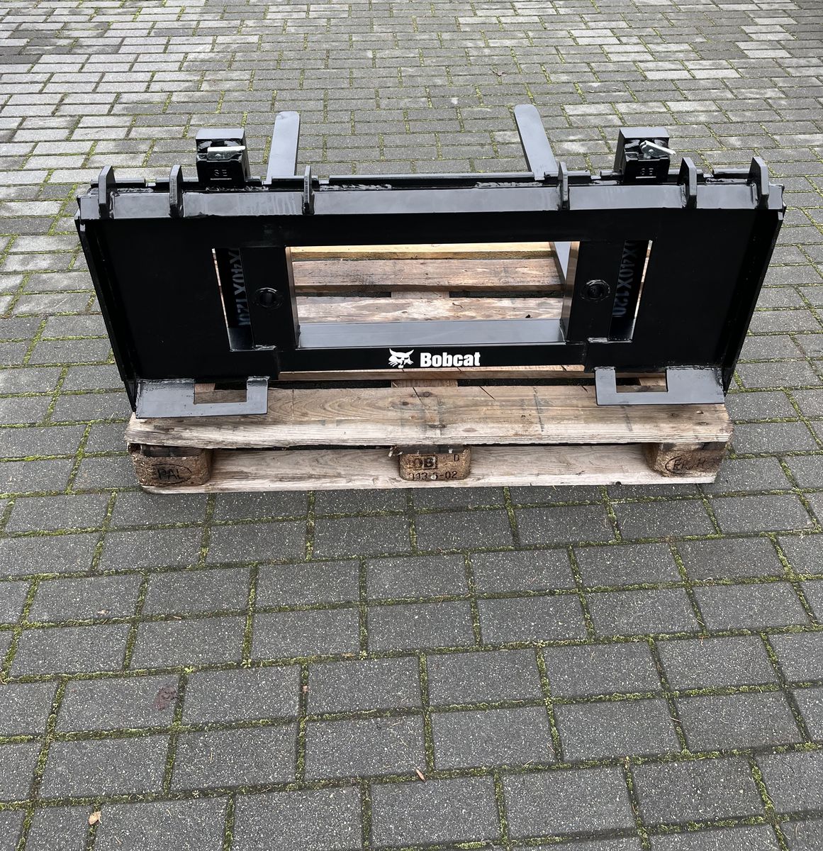 Palettengabel mit Bobcat-Aufnahme 2