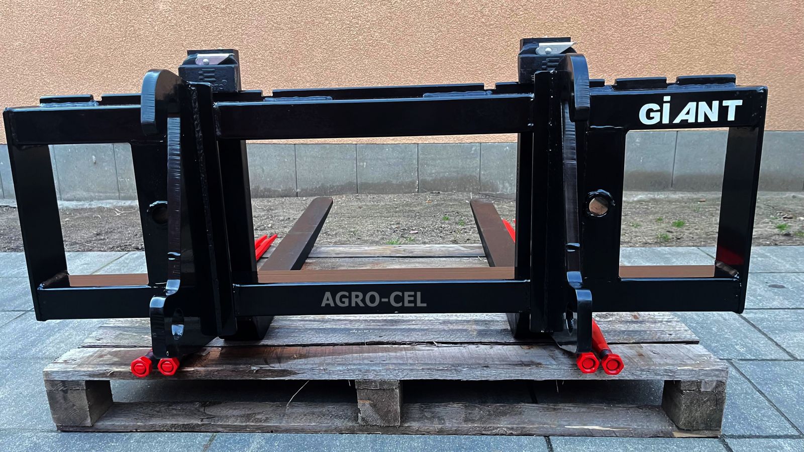 Palettengabel mit Giant Aufnahme 3