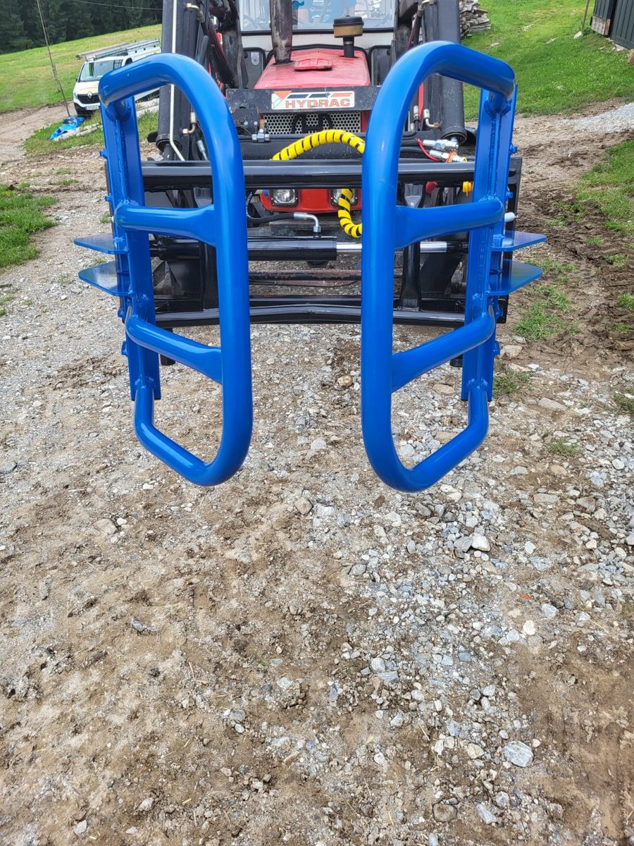 Ballengreifer Ballenzange Aufnahme Euro 2