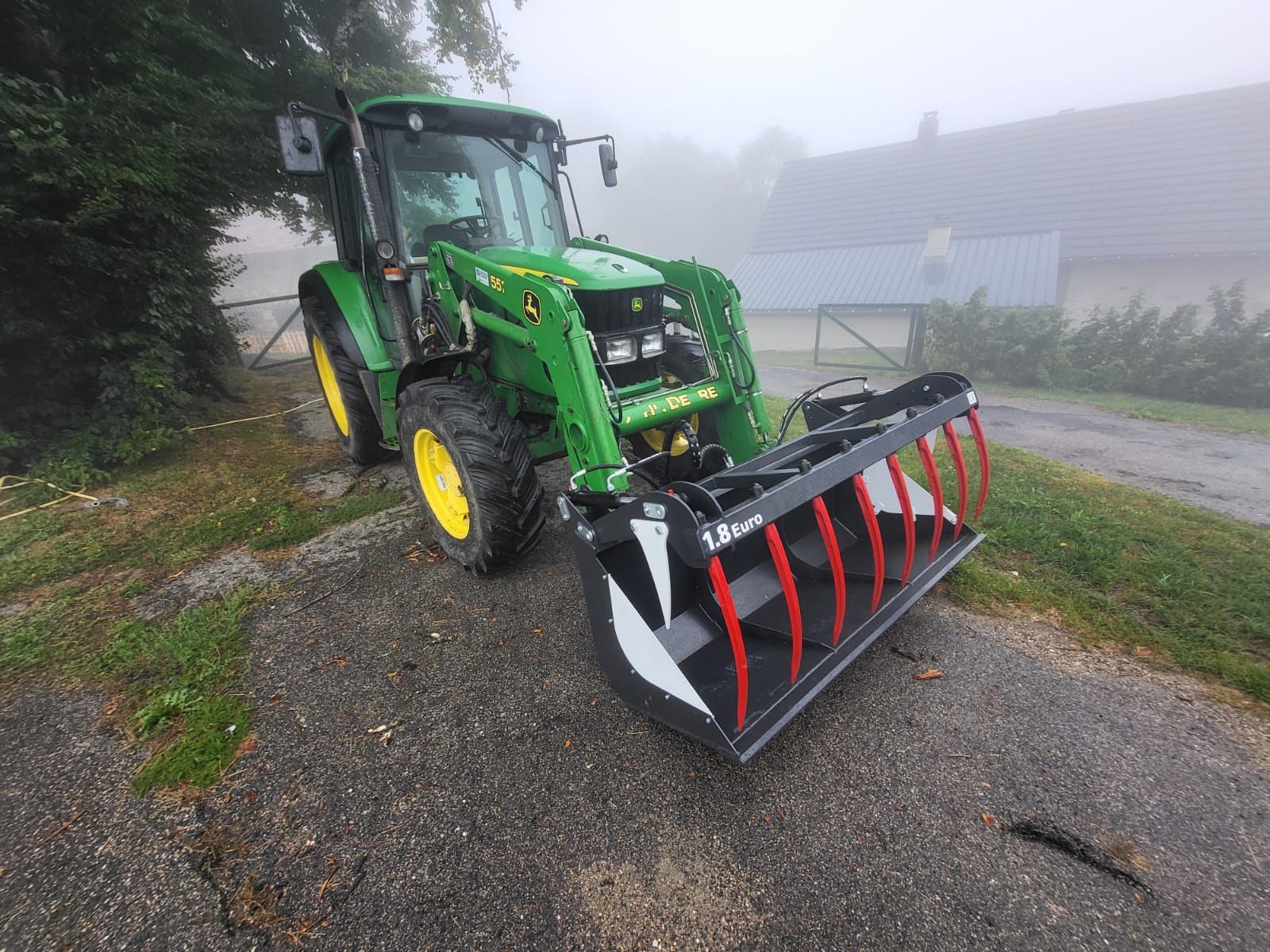 Krokodilschaufel mit Euroaufnahme 2