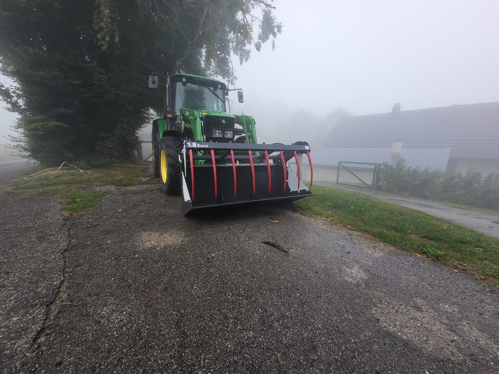 Krokodilschaufel mit Euroaufnahme 3