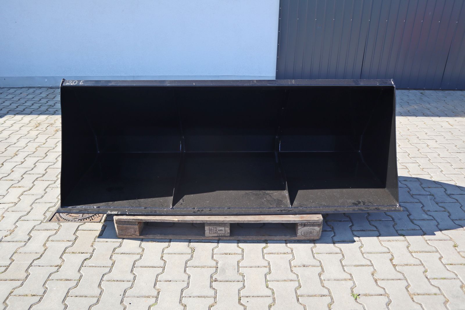 Frontladerschaufel mit Euroaufnahme 2