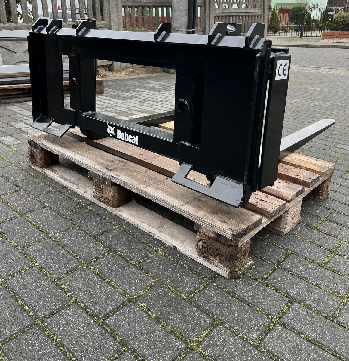 Palettengabel mit Bobcat-Aufnahme 1