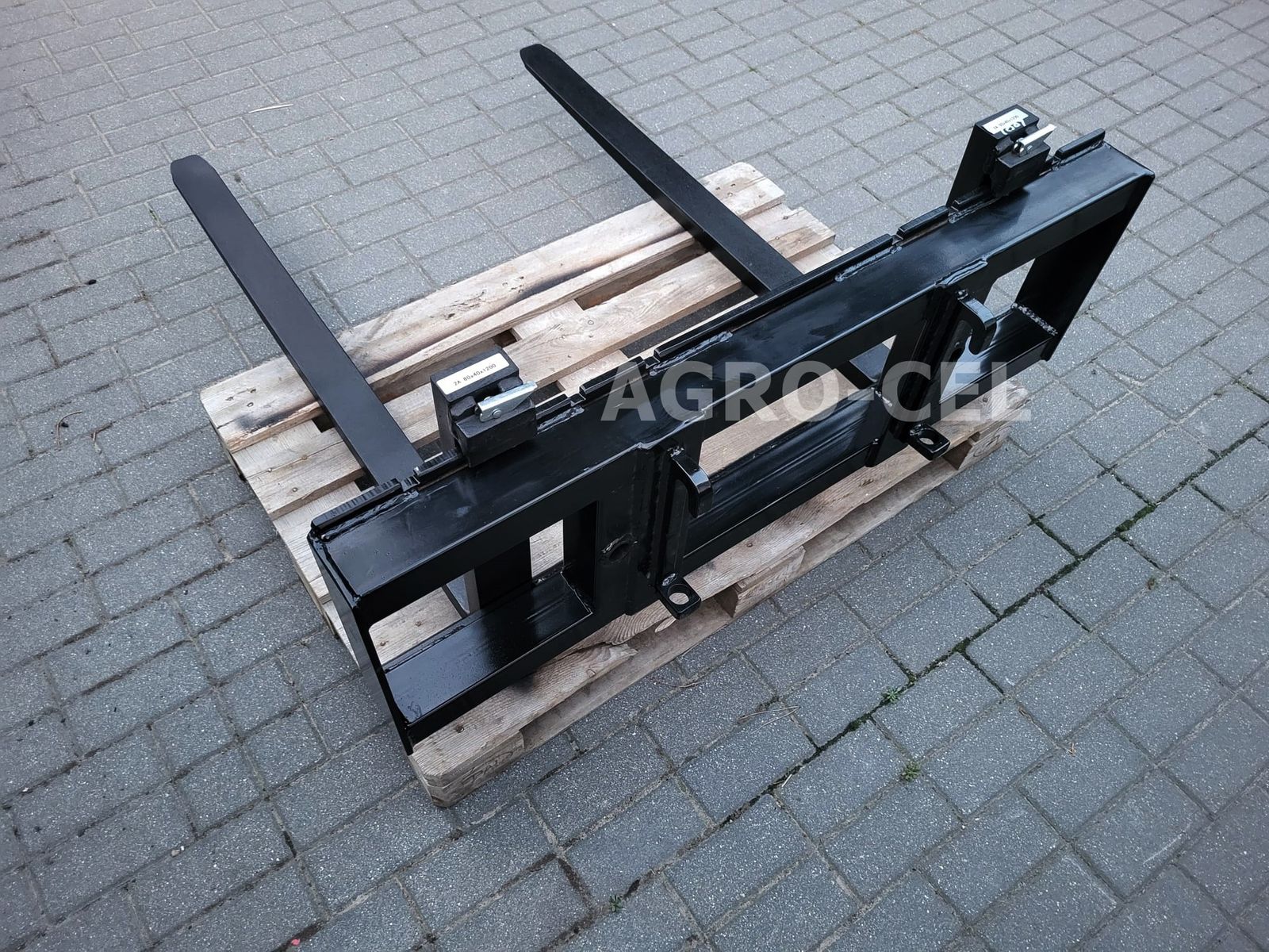 Palettengabel mit Avant MultiOne Aufnahme 1