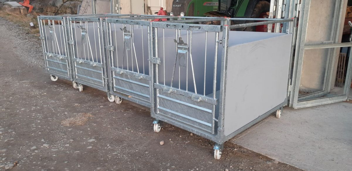 Schauer Fahrbare Kälberbox 1
