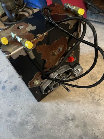 Sonstige Claas Hydraulikbox