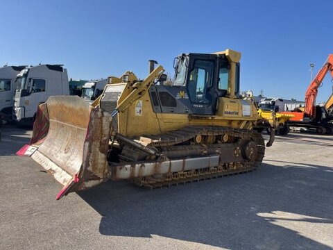 Komatsu D65 EX-15 Raupe 1