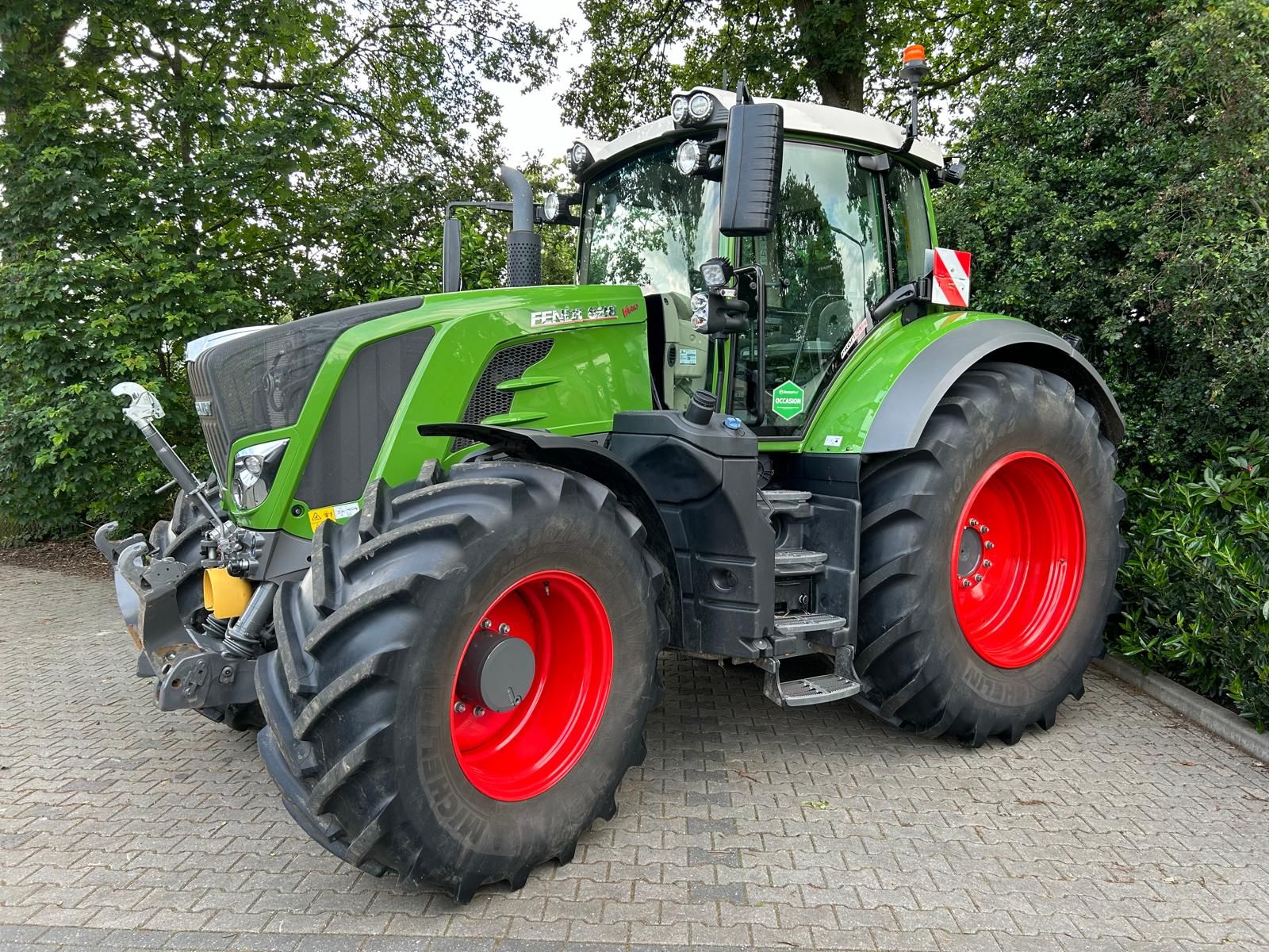 Fendt 828 Vario S4 ProfiPlus 1