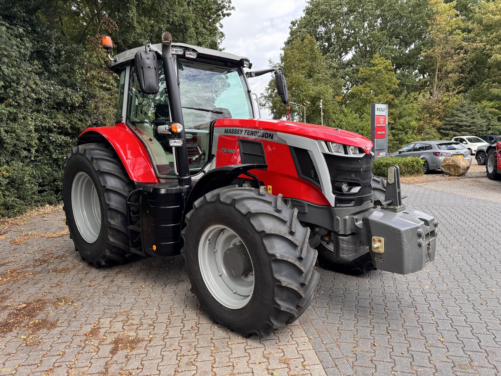 Massey Ferguson 7s.180 Dyna6 Efficient  3