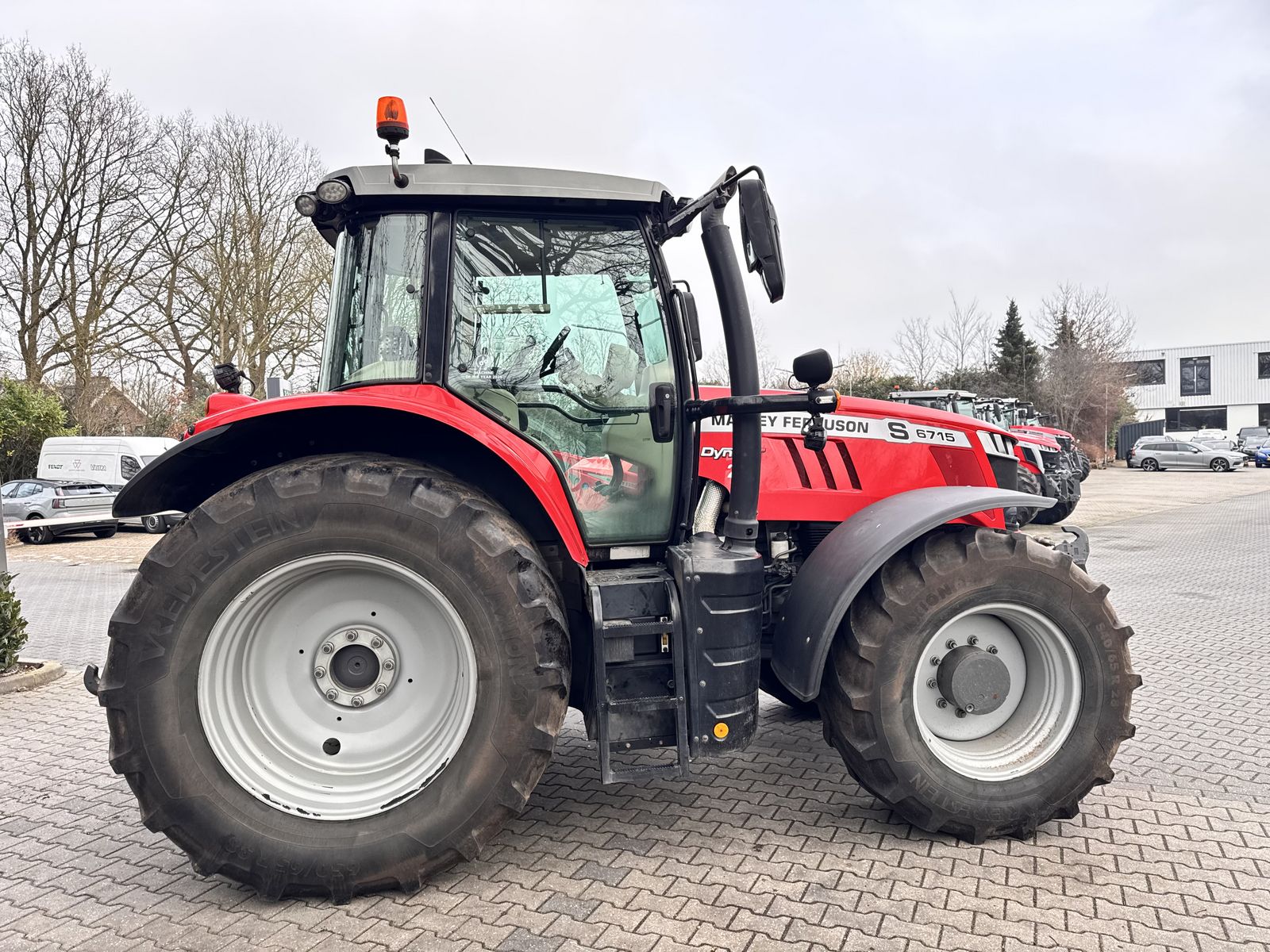Massey Ferguson 6715 S Dyna-VT 3