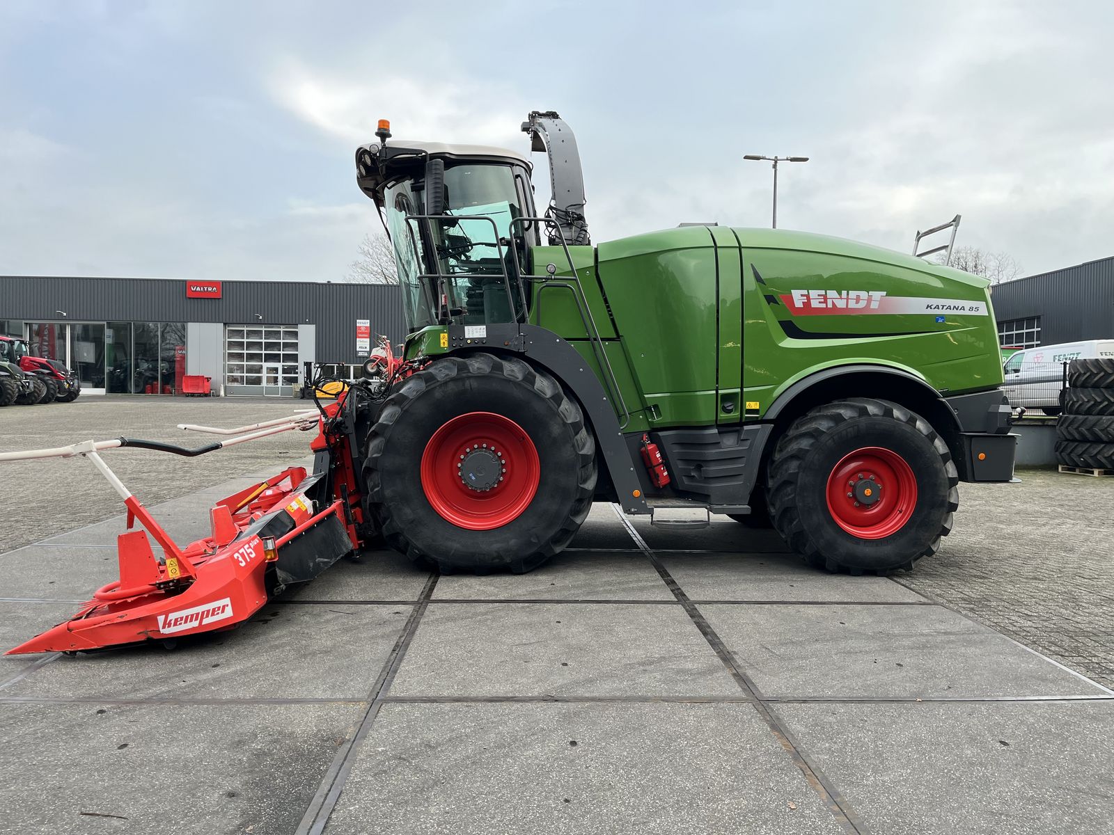Fendt Katana 85 S4 3