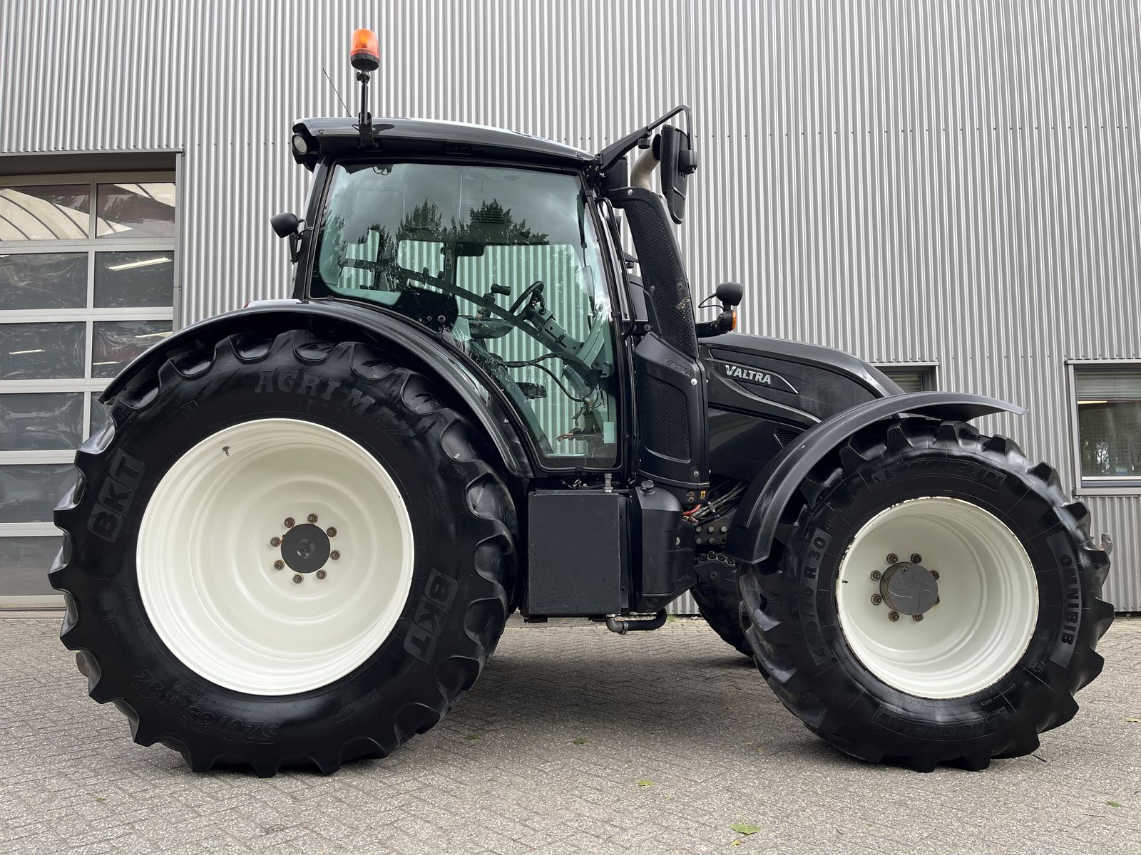 Valtra N174 Active 2