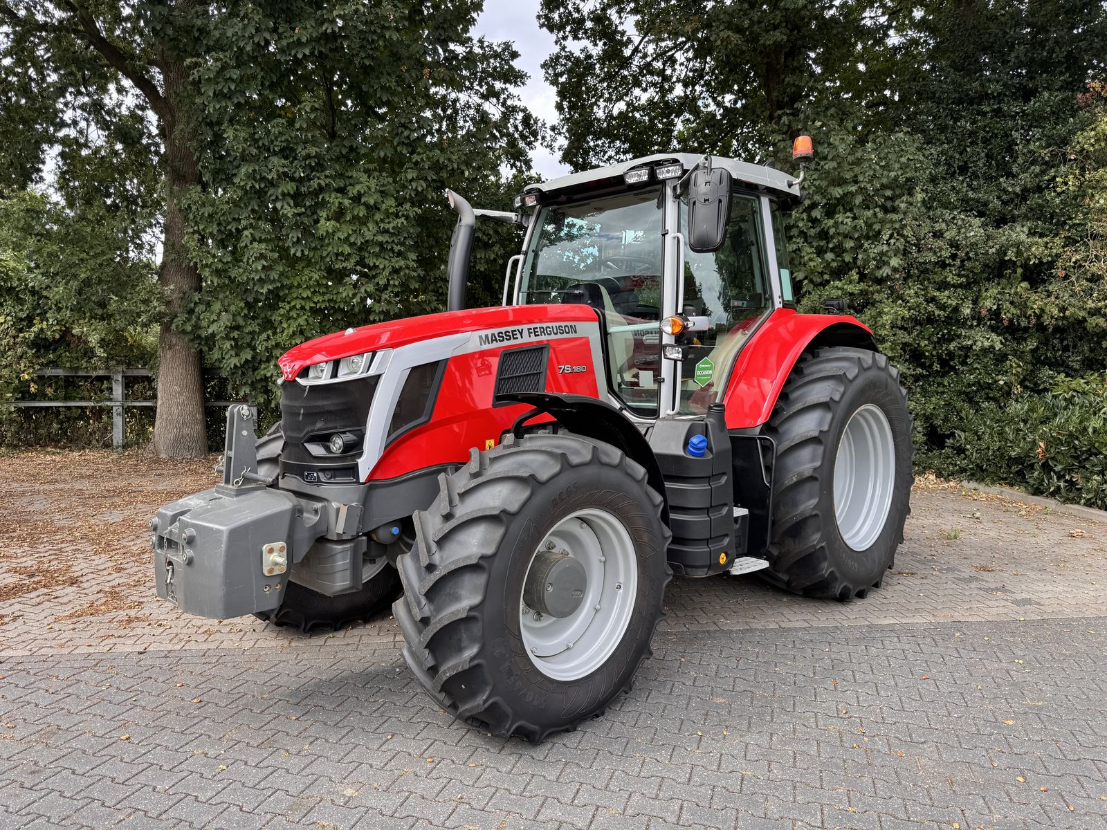 Massey Ferguson 7s.180 Dyna6 Efficient 1
