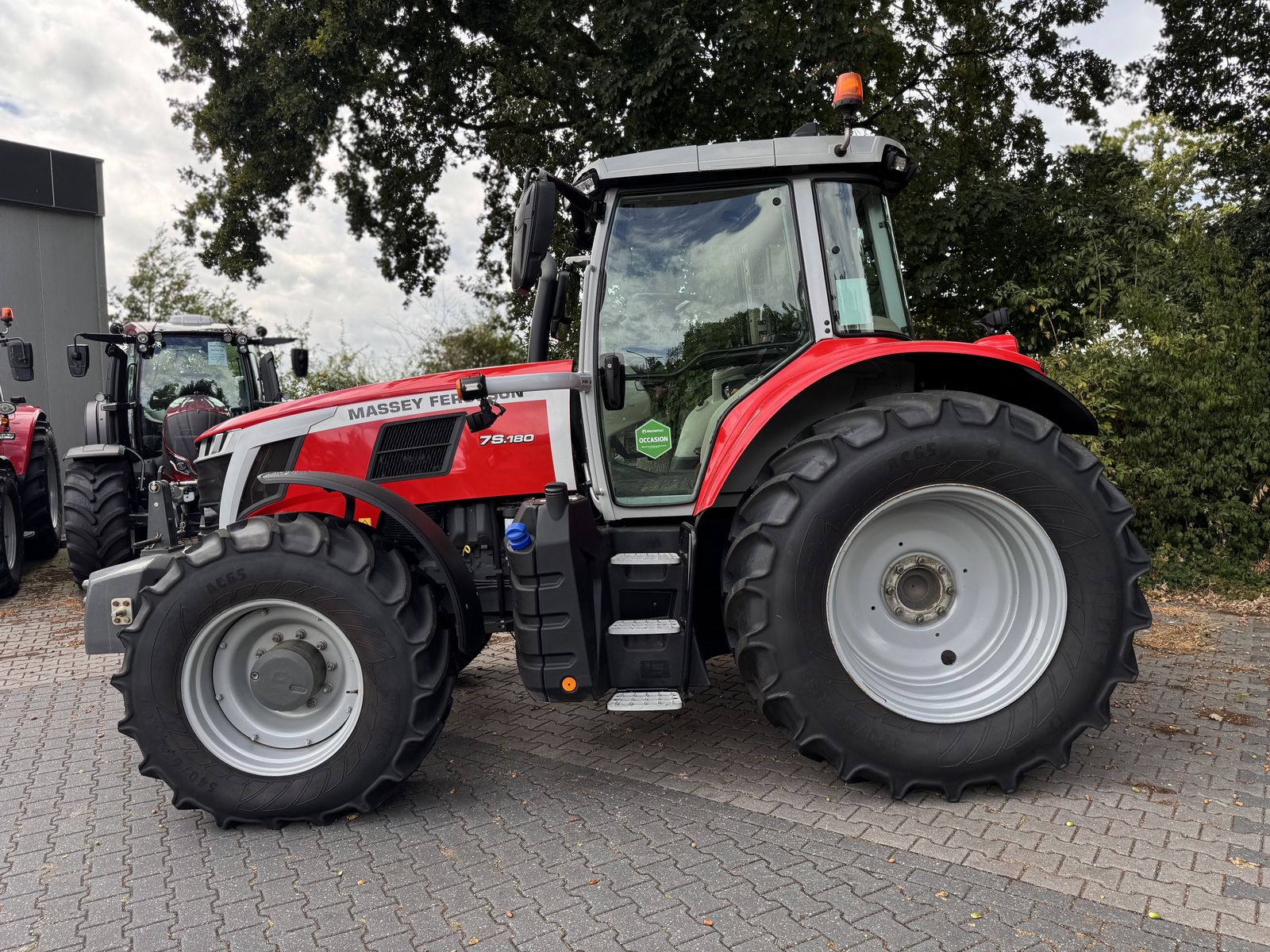 Massey Ferguson 7s.180 Dyna6 Efficient 2