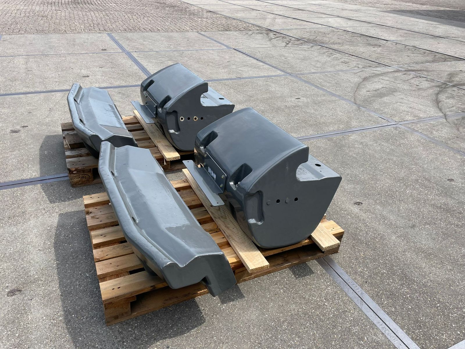 Fendt Front weights 420 + 810 kg 3