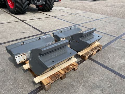 Fendt  Frontweights 420 + 810 kg