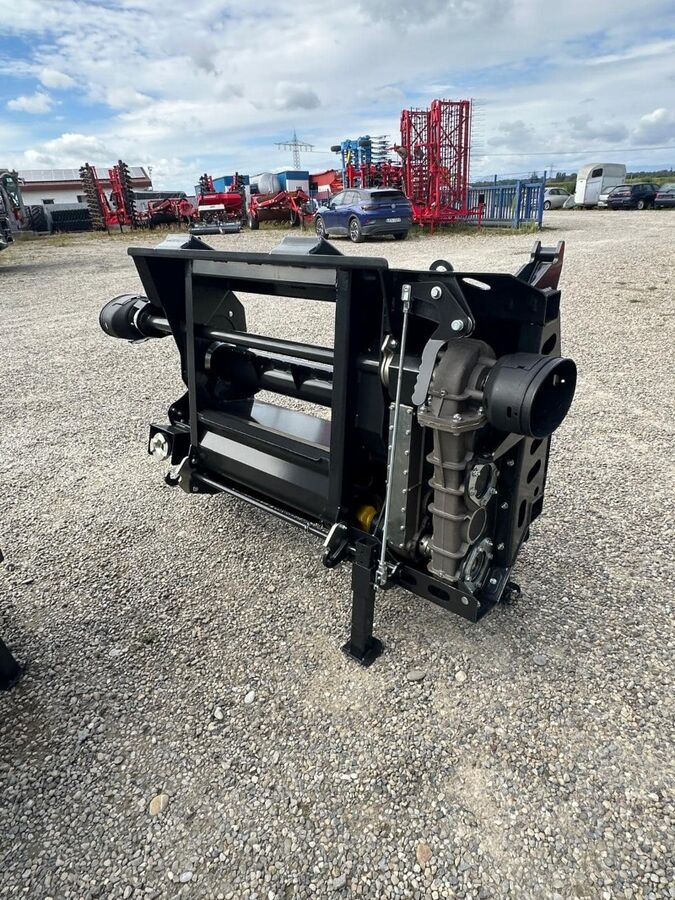 Olimac Claas / Olimac Adapter für Maisplücker und Schne 3
