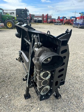 Claas / Olimac Adapter für Maisplücker und Schne