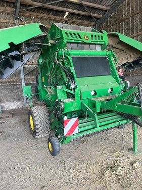 John Deere Rundballenpresse V461 NM