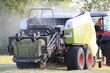 CLAAS Quadrant 3200 RC mit Häcksler und Ballenstapler