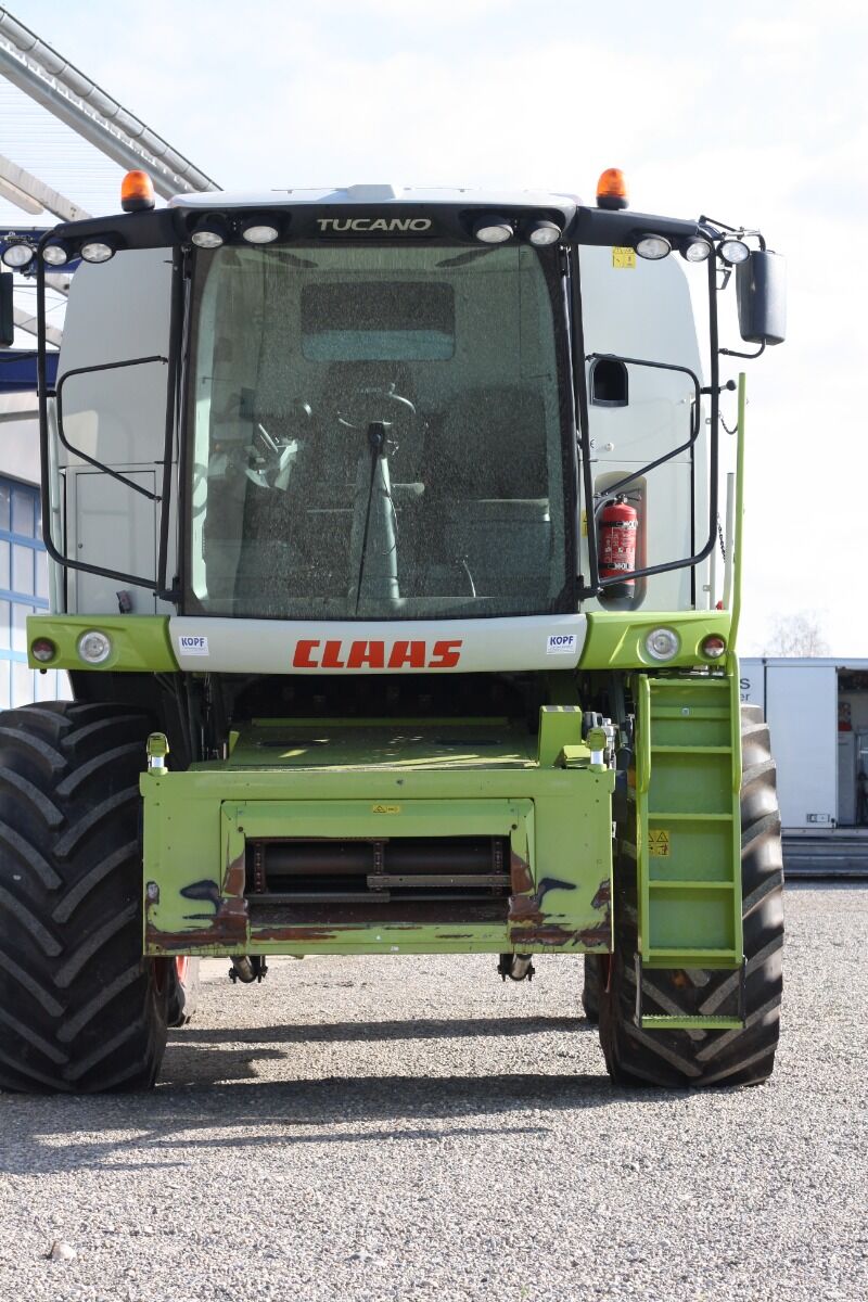 Claas Tucano 430 Getreidemaschine  3