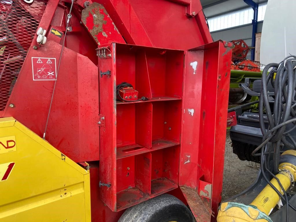 New Holland Rundballenpresse New Holland Typ 841 Landwirtmas 2