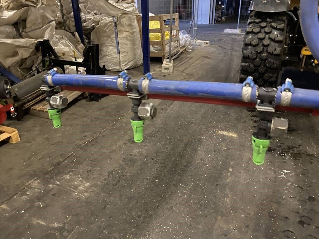 Sprühgestänge zum gleichmäßigen ausbringen 3