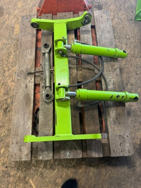 Zwischenadapter Schubrahmen Claas Mähwerk Disco 