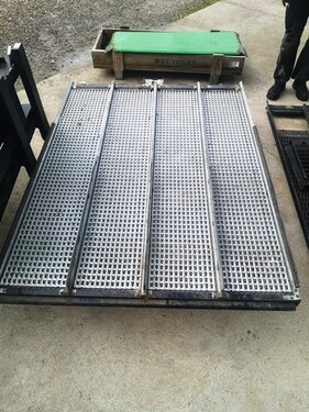 John Deere Maisausrüstung von John Deere 560i 3