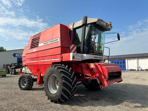 Massey Ferguson Mähdrescher MF 38 Allrad 