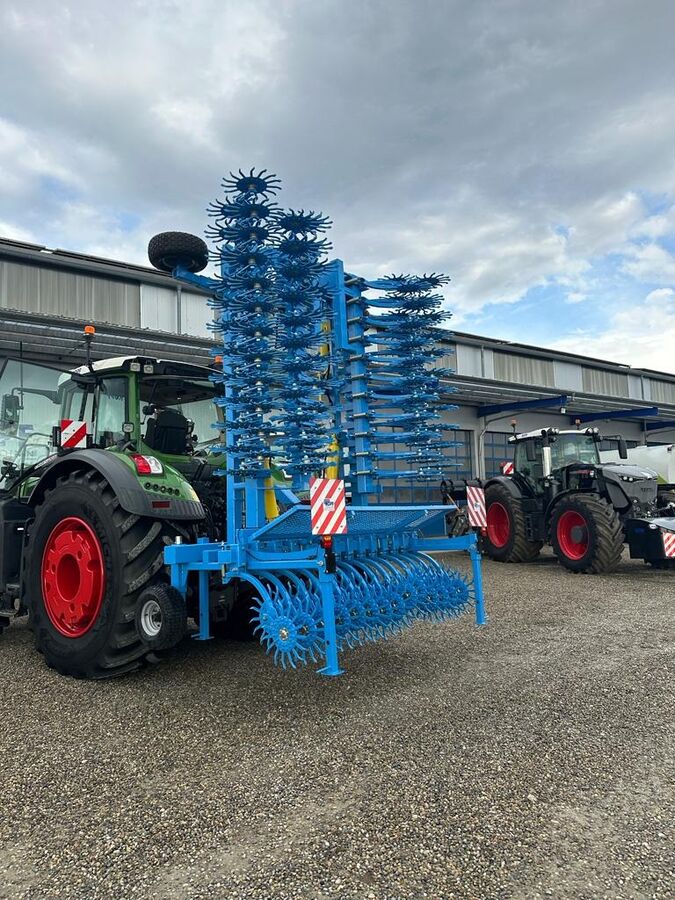 Rollhacke 12m Yetter, hydraulisch klappbar 3