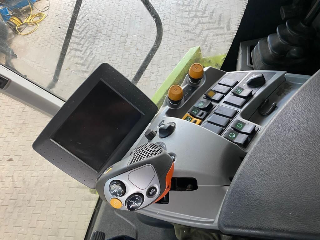 Claas Tucano 560 Allrad 3