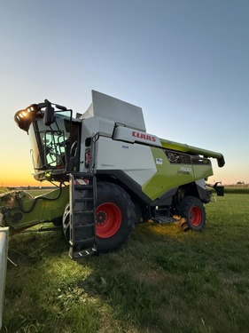 Claas Mähdrescher Lexion 7600 V Kanal Cemos Auto
