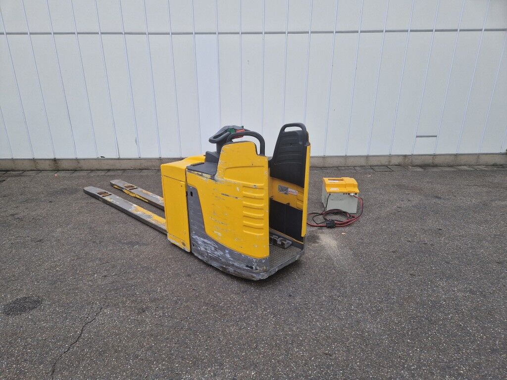 Jungheinrich ERE225 3