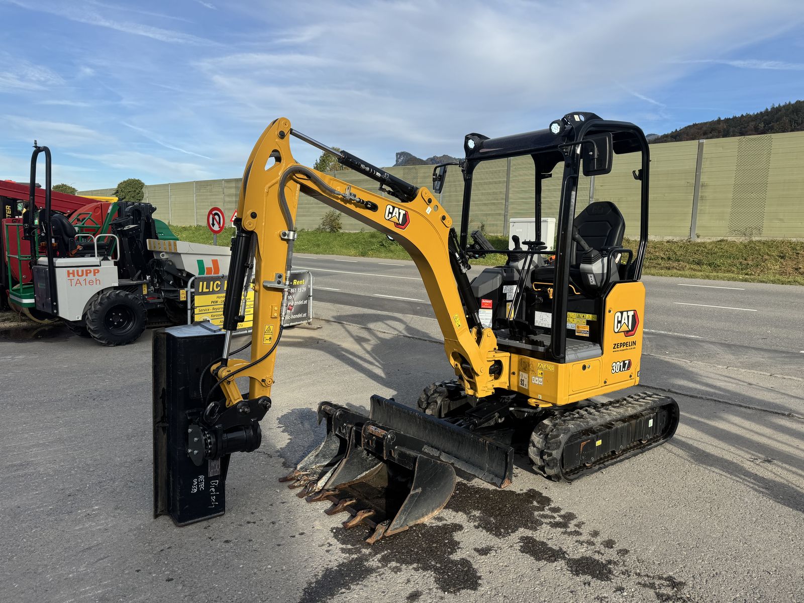 CAT 301.7 CR Powertilt+3xSchaufeln 1890 kg 1