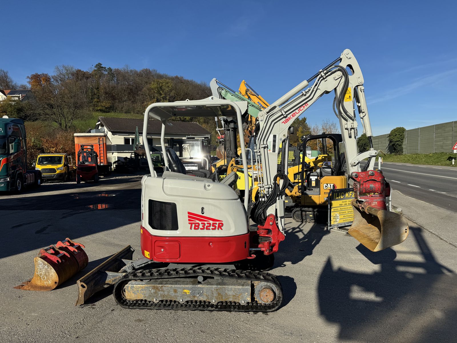 Takeuchi TB 325R Powertilt 3xSchaufeln 2310 kg 3