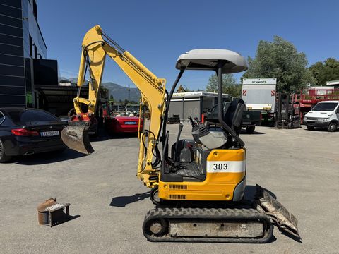 New Holland   E 18 SR 2xSchaufeln