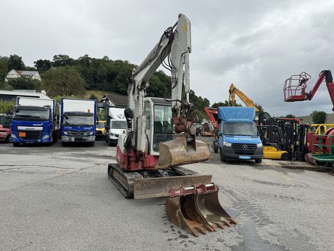 8643-a401cdfc04b9f6d9b0b592158e5d2c0f-6058111
